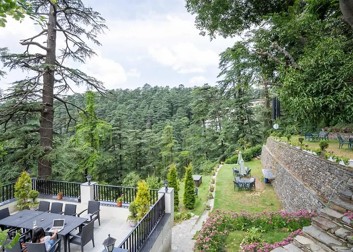 Stayvista At Pine Estate With Outdoor Jacuzzi Shimla